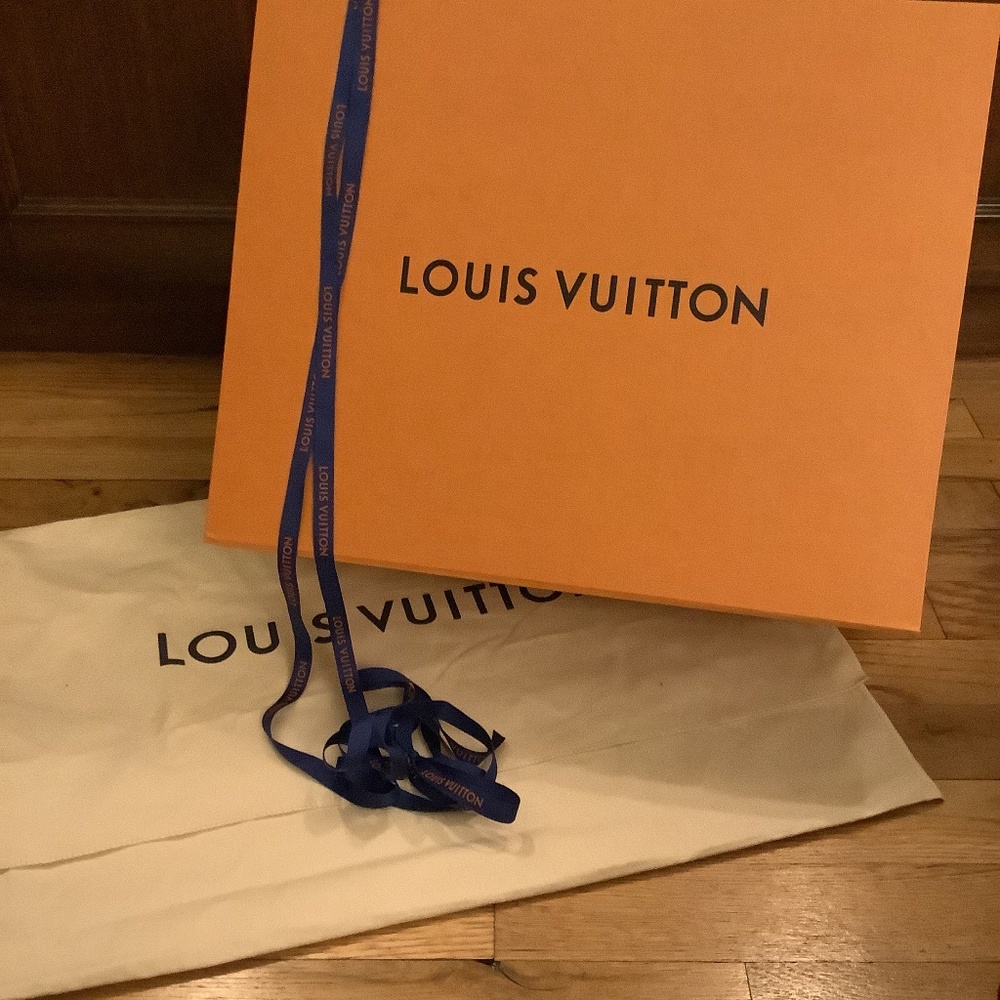 Louis Vuitton box, dust cover & ribbon
